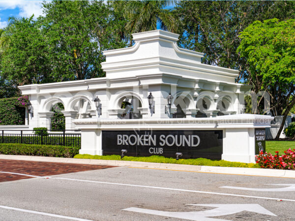Broken Sound © BocaClick.com