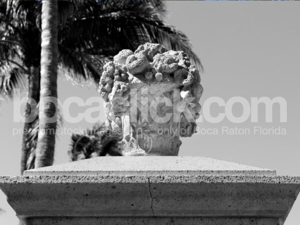Sandbourne Square Sculpture Detail