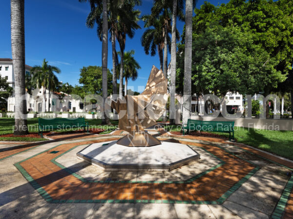 Sandbourne Square Sculpture Straight