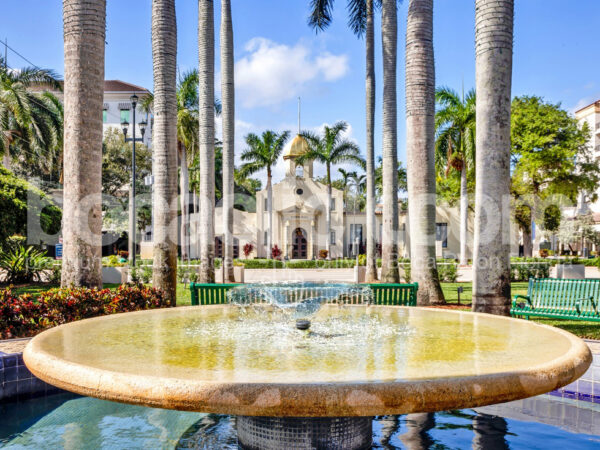 Sandbourne Square Townhall Fountain On