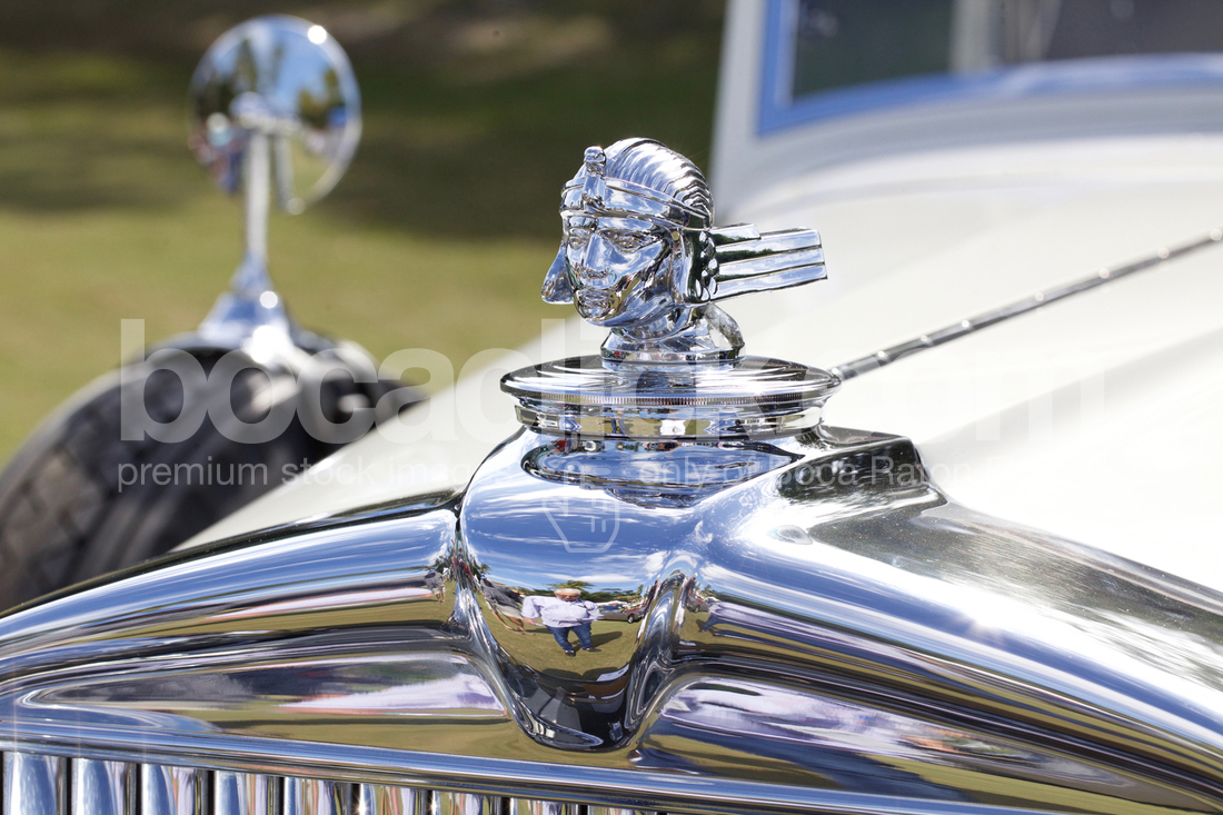 Vintage Sportscar Stutz Ornament